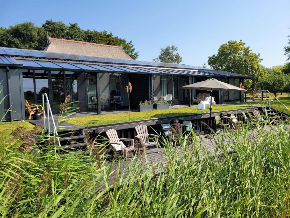 Bed and Breakfast Hippe Schuur Tytsjerk Exterior foto