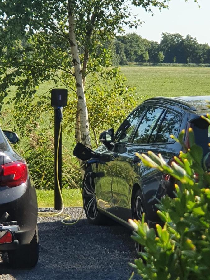 Bed and Breakfast Hippe Schuur Tytsjerk Exterior foto