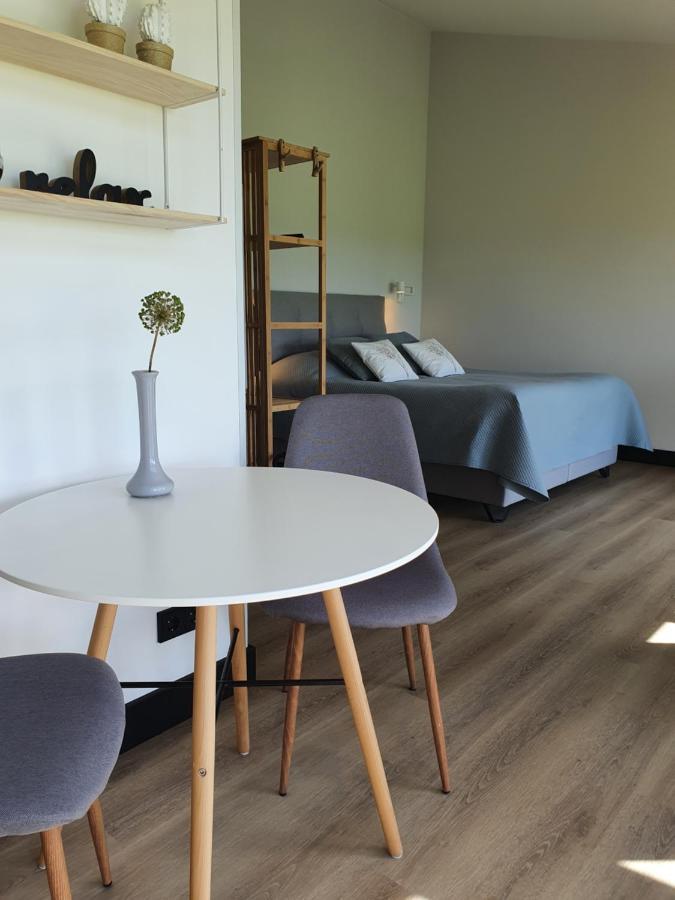 Bed and Breakfast Hippe Schuur Tytsjerk Exterior foto